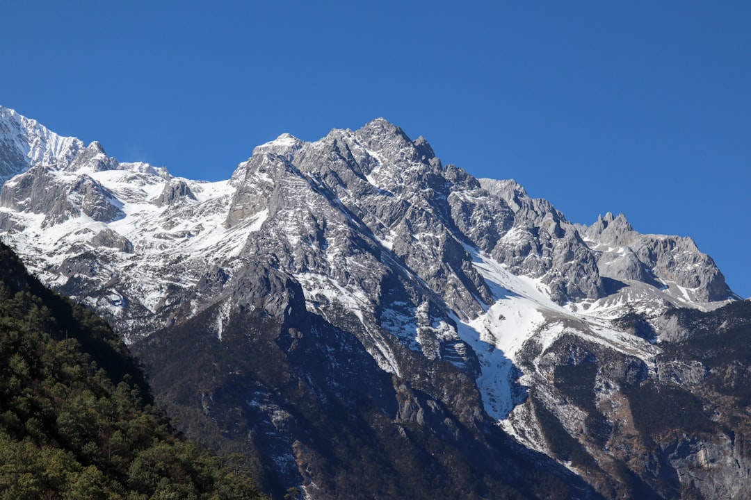 云南秘境 · 苍山洱海与玉龙之巅 D7 云南 · 玉龙雪山营地 雪山