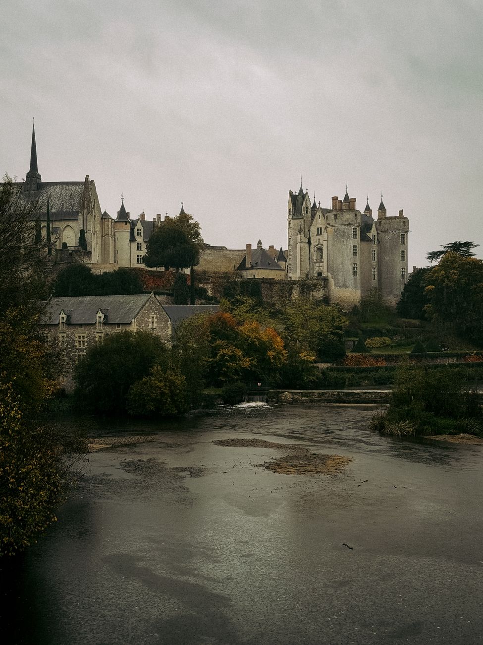 巴黎、卢瓦尔河谷与南法海岸小团队 9 日 sidePortraitImage la loire, 下落, 中世紀 的 免费素材图片